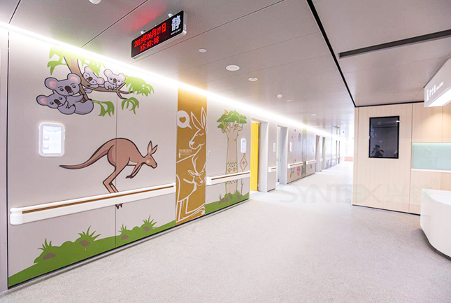 成都興鐵與資陽(yáng)兒童醫(yī)院合作案例 UV彩色打印醫(yī)院專用墻板|醫(yī)用墻板